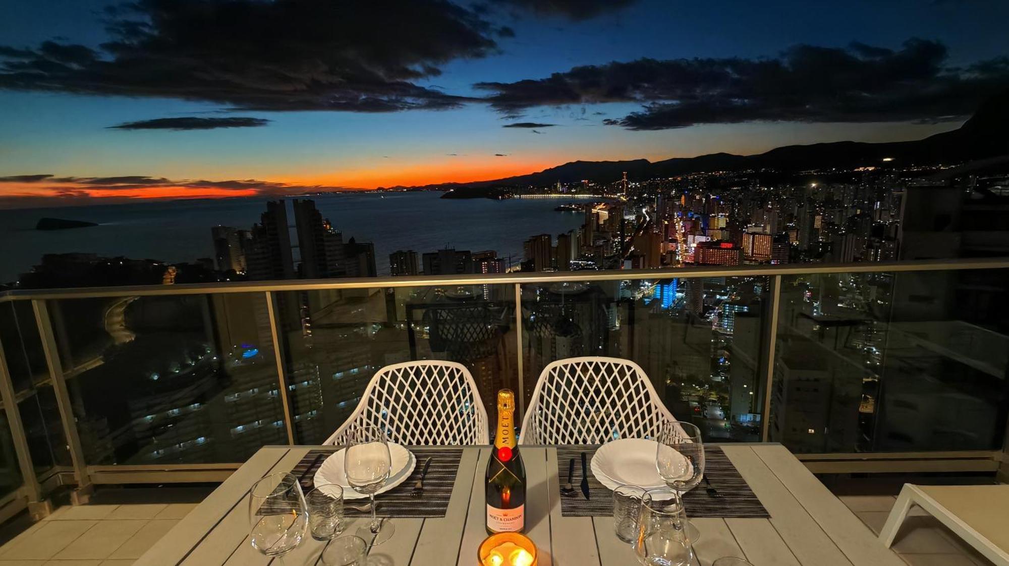 Skyline Floor 28 Sea Views Apartment Benidorm Exterior photo